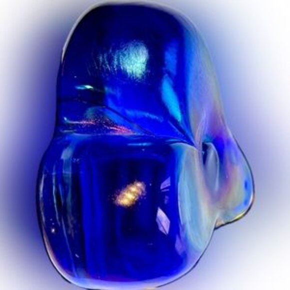 Paperweight Glass Heart shaped 2 1/2 inch x 2 1/ 4 x 1 inch thick - Picture 2 of 5